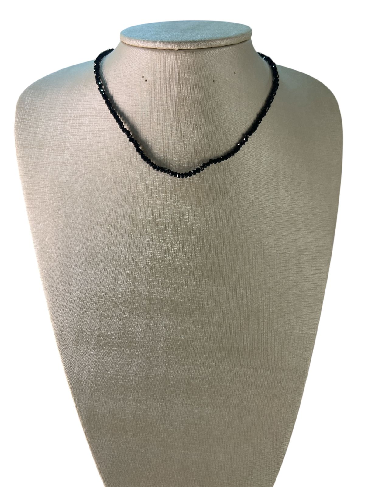 Colar de Cristais Preto