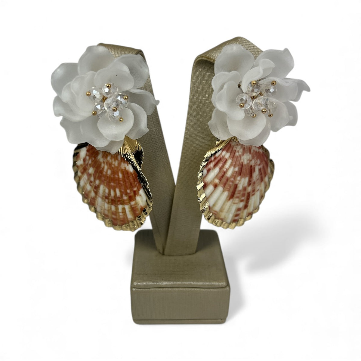 Brinco de conchas com Flor