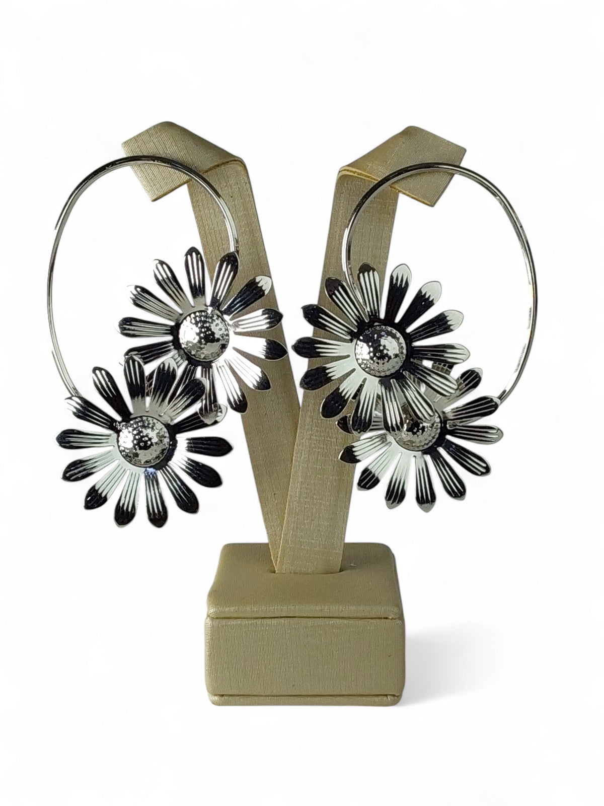 Brinco Maria Primavera Semijoia