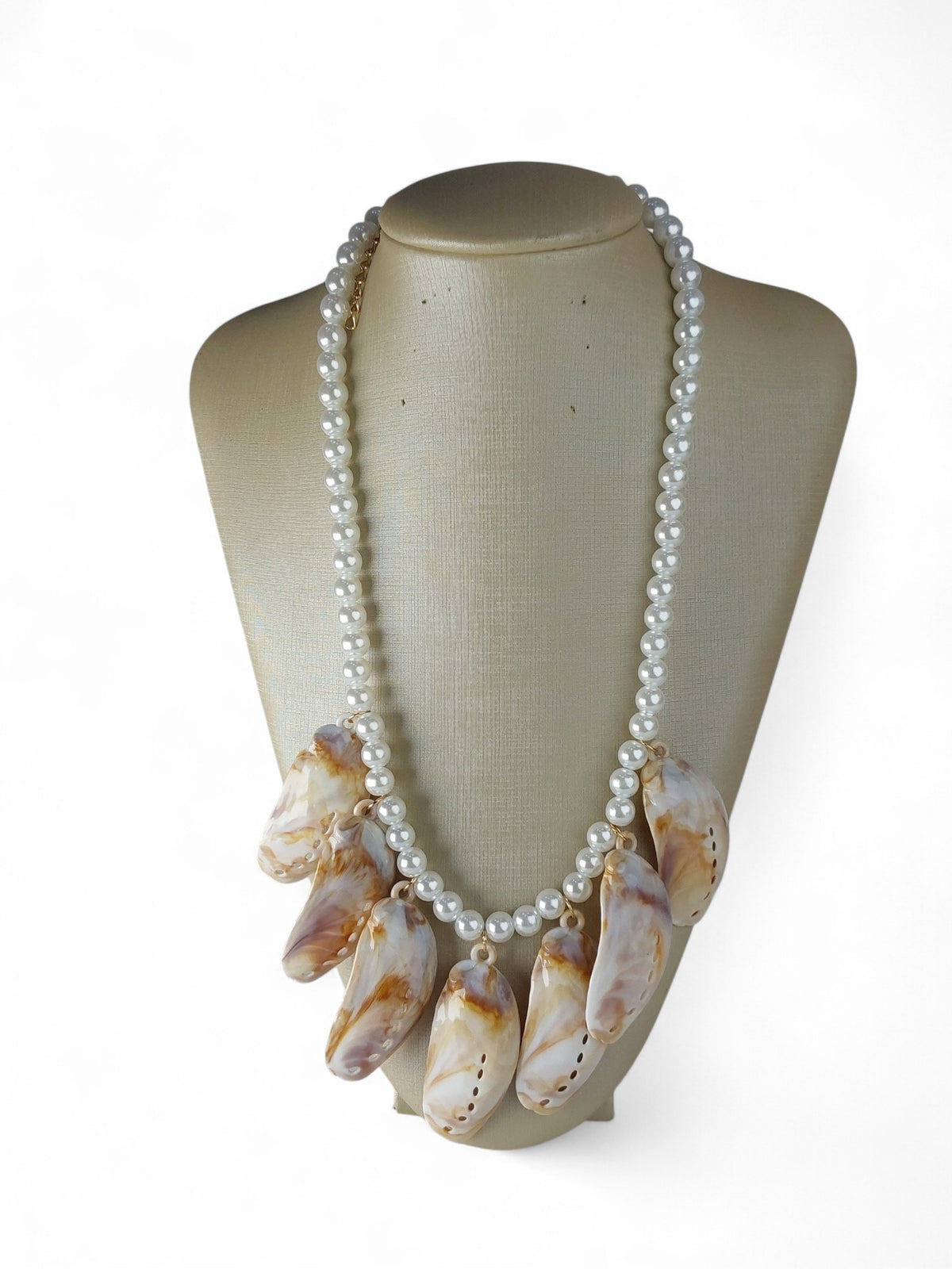 Colar Maria Litoral Perolado Resina