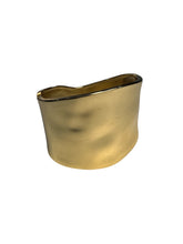 Bracelete Dourado Largo Texturizado Maria Laura