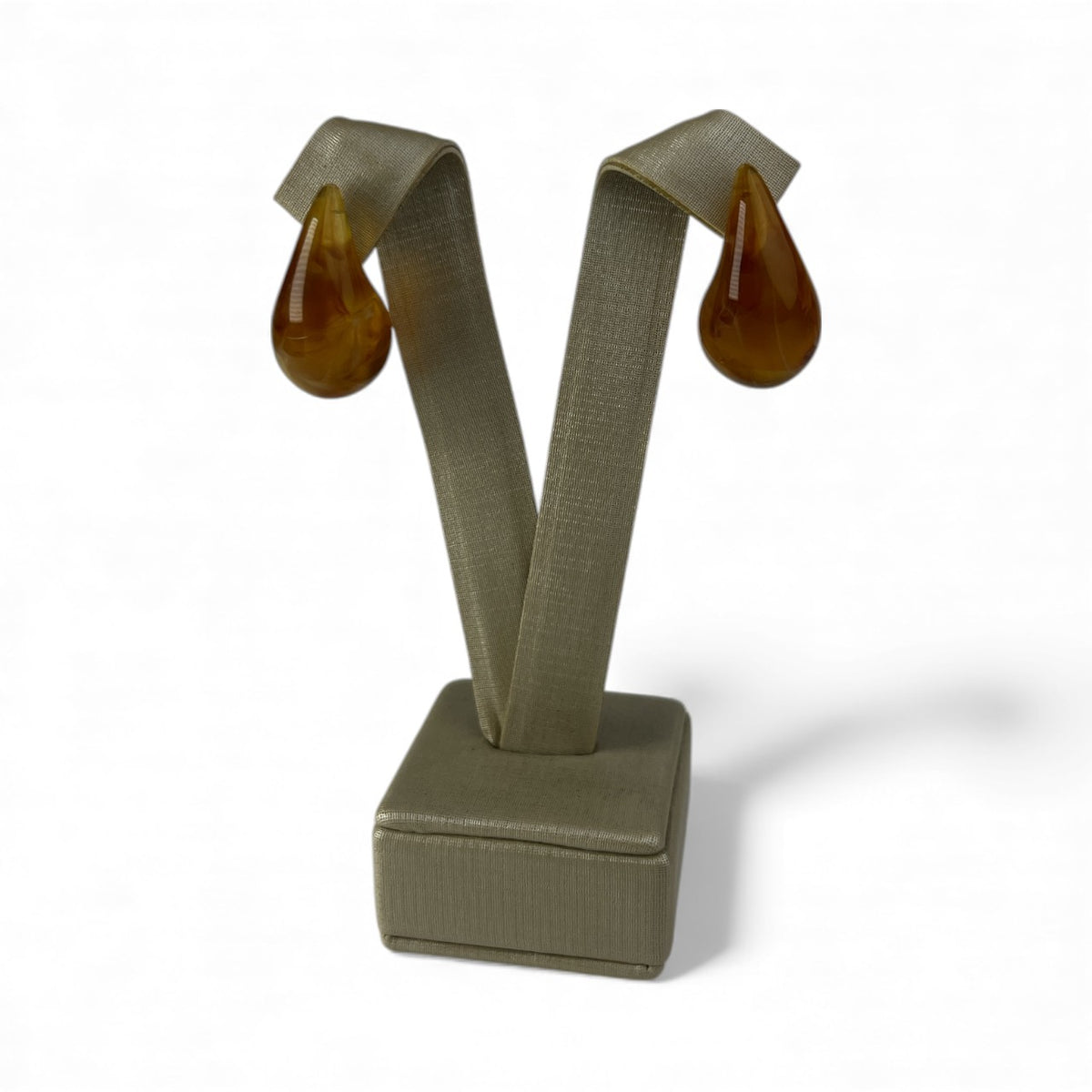 Brinco Gota Resina Marrom