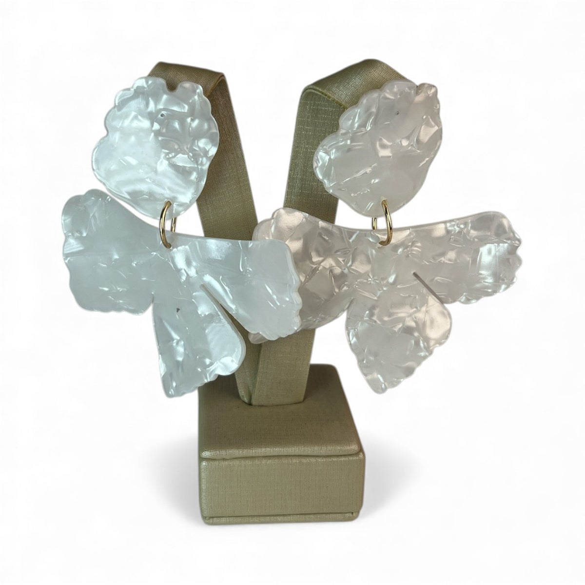 Brinco Resina Branca