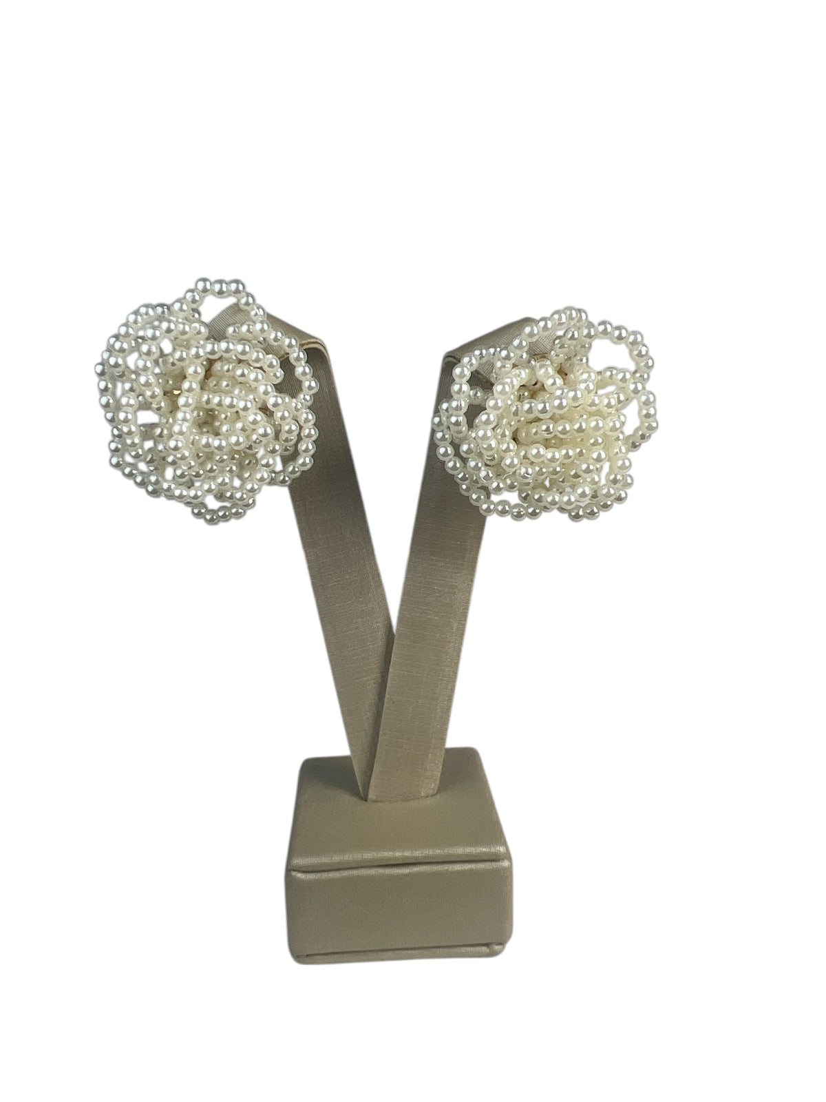 Brinco Flor de perolas