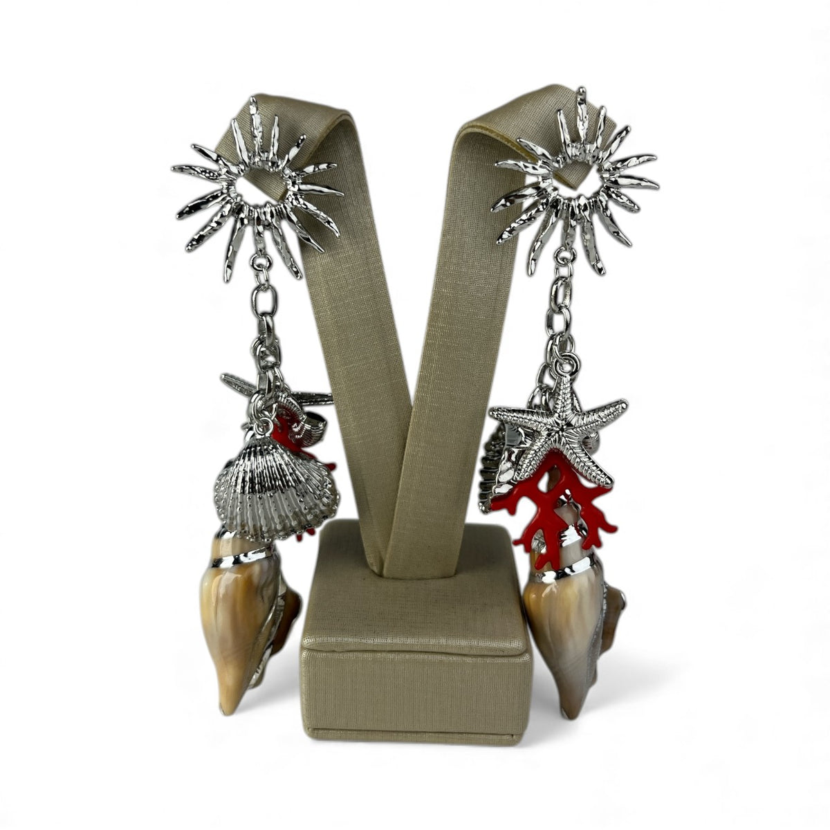 Brinco conchas com prata