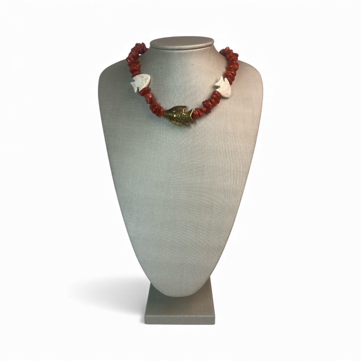 Colar peixinhos coloridos resina