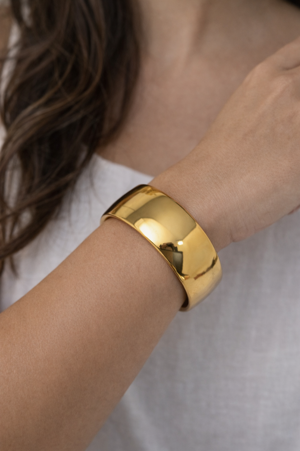 Bracelete Dourado Largo Maria Flávia