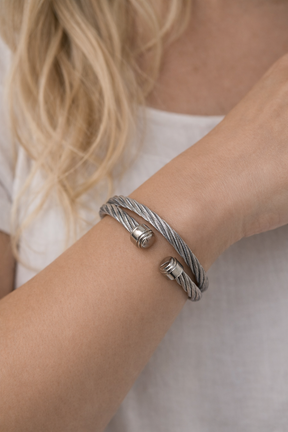 Bracelete Prateado Trançado Elegante Maria Heloísa