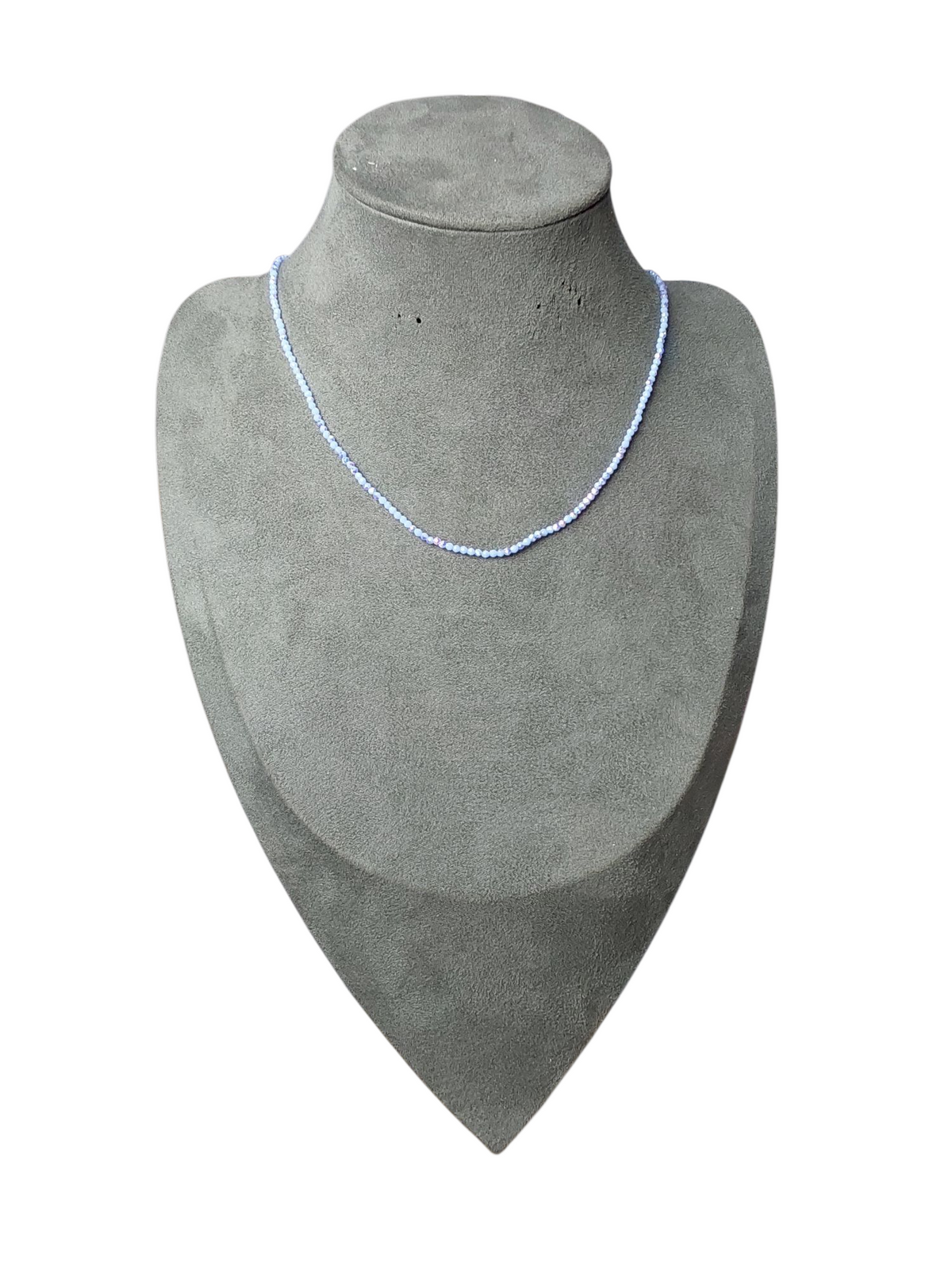 Colar de missangas azul claro