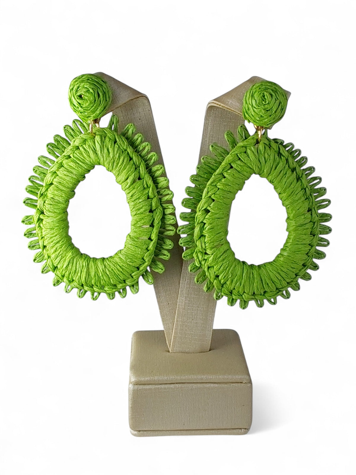 Brinco Maria Primavera Palha