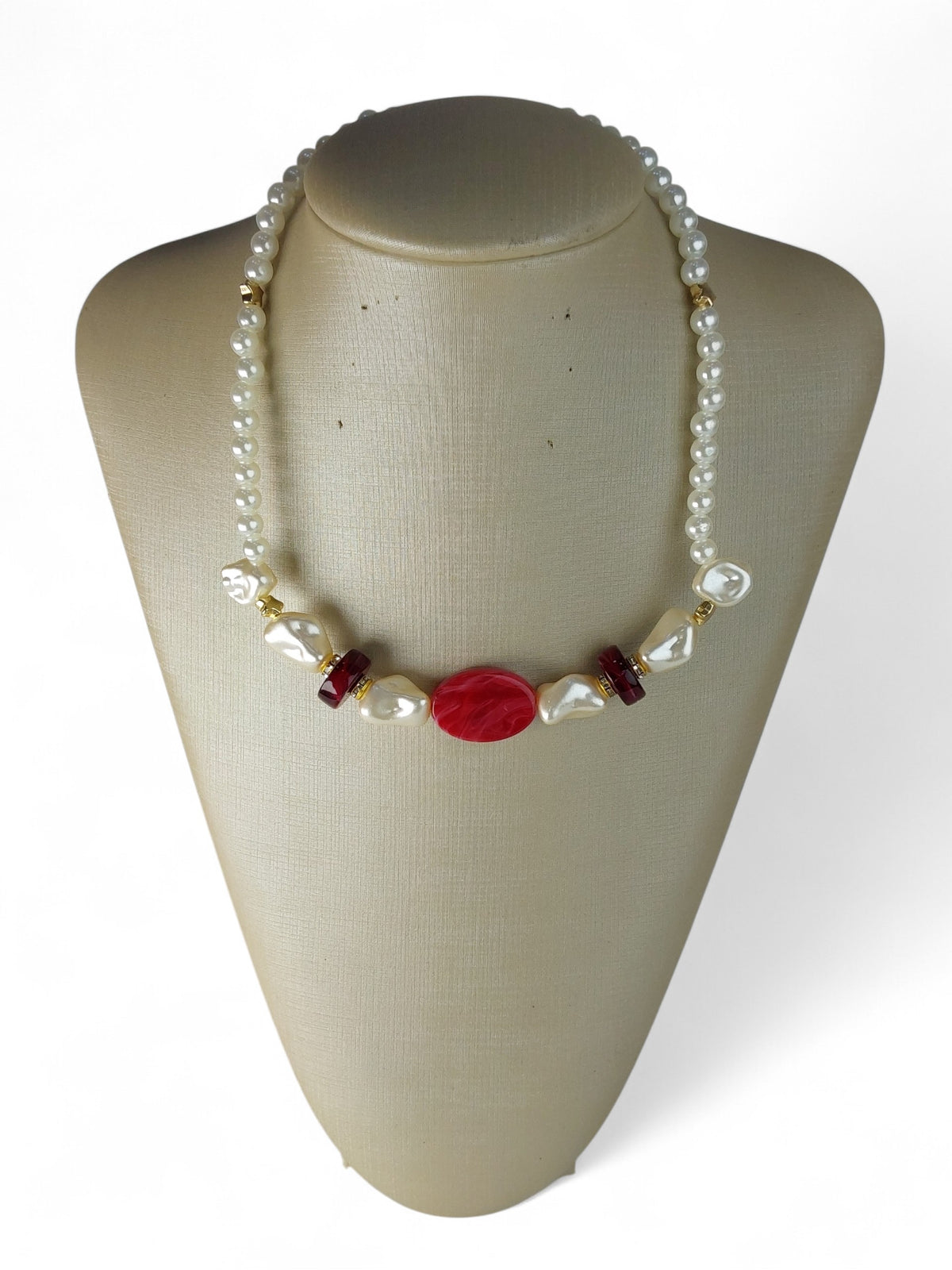 Colar Maria Pérola Chic Resina