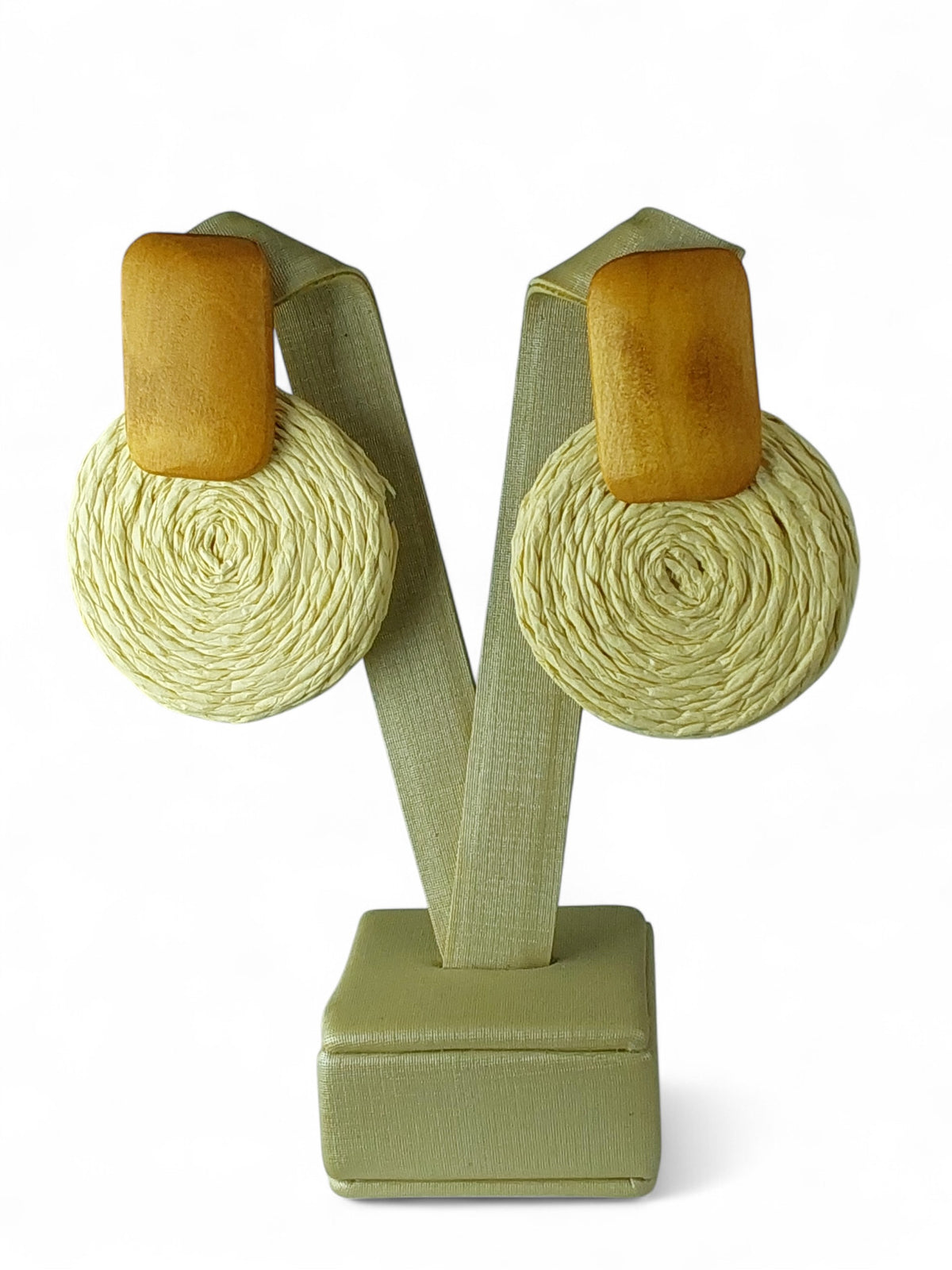 Brinco Maria Artesanal Palha