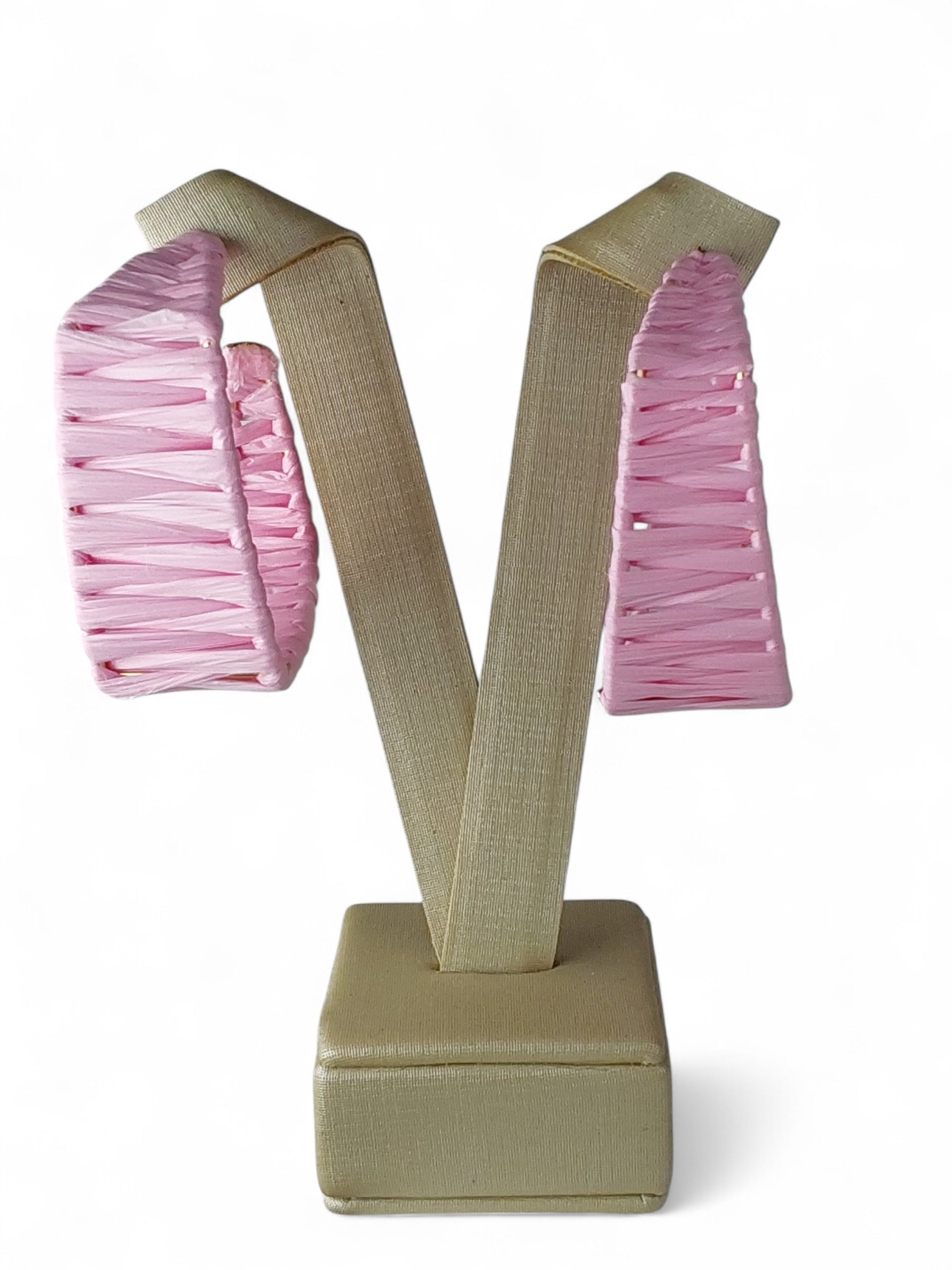 Brinco Maria Vibrante Palha