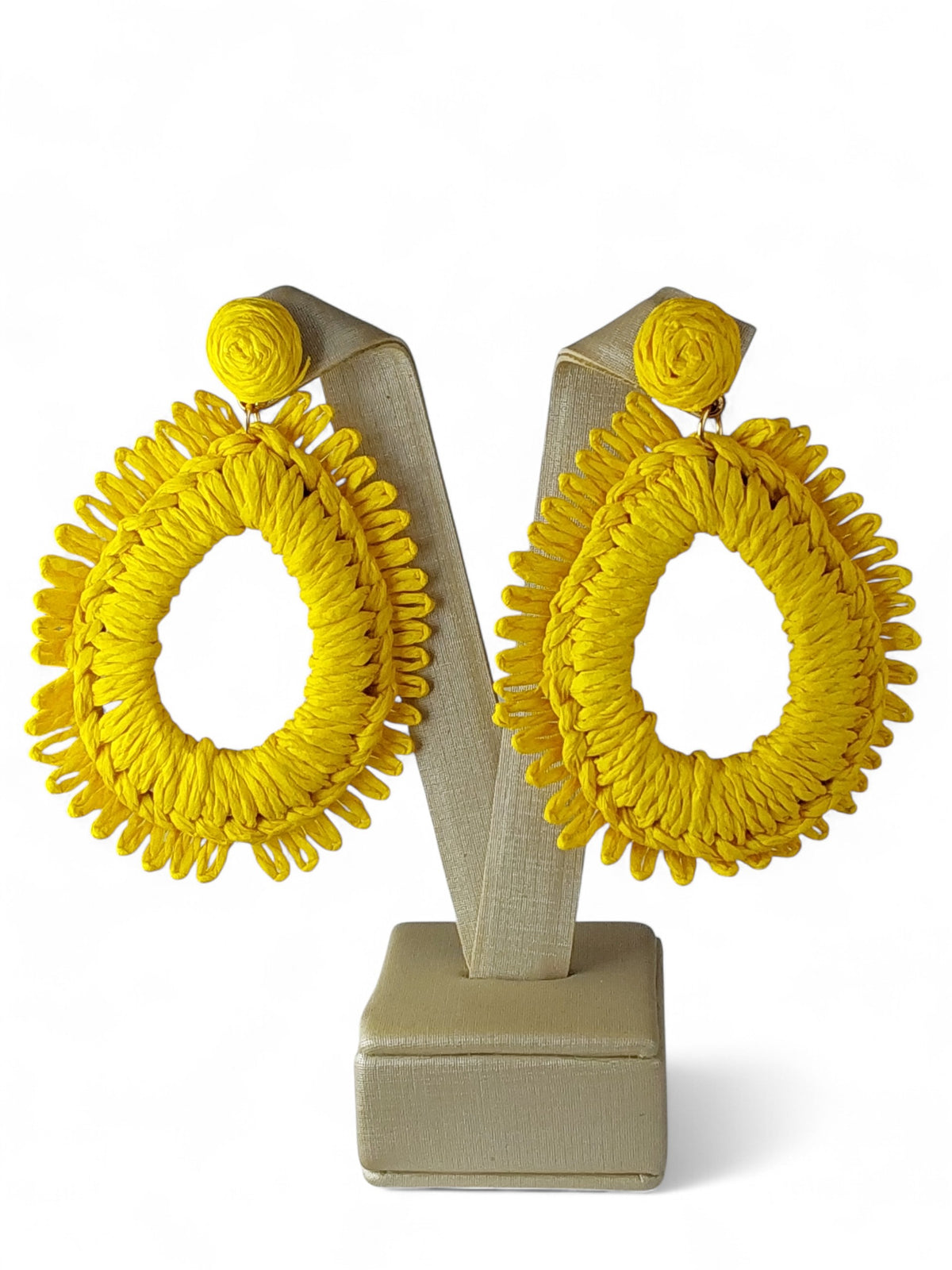 Brinco Maria Primavera Palha