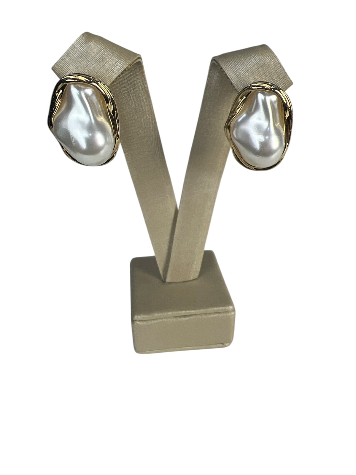 Brinco Dourado Maria Coral