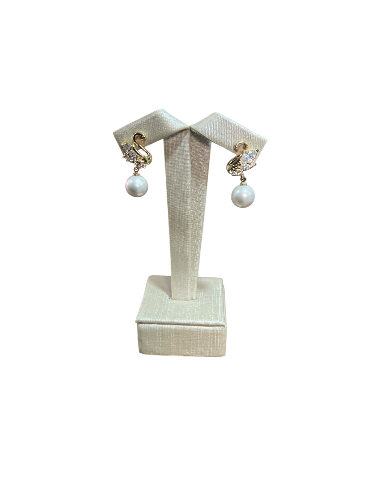 Maria Pamela Gold Earring